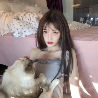 轻拍翻转小魔女封面